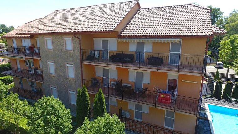 Apartmanok kívülről 3