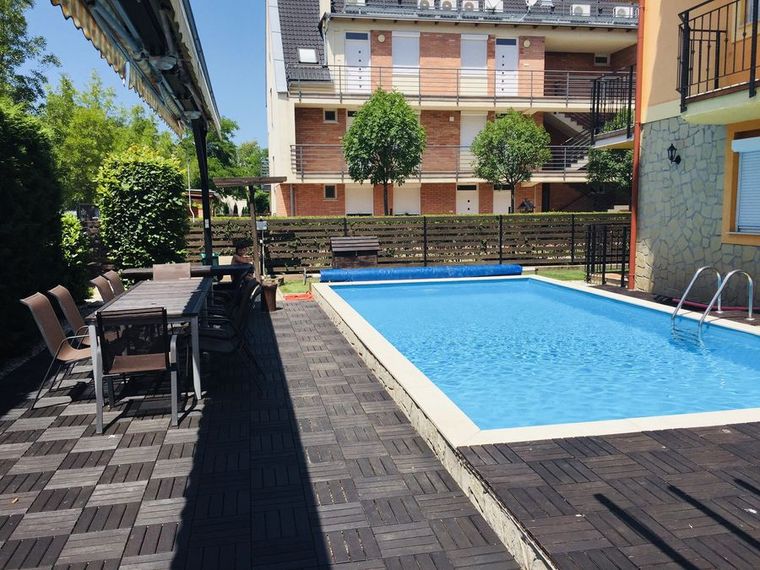 Apartmanok kívülről 4