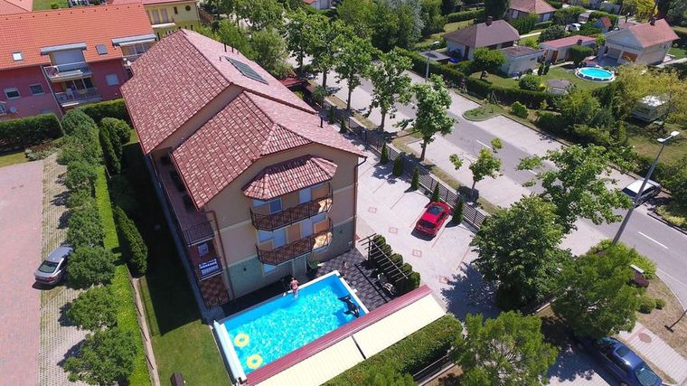 Apartmanok kívülről 8