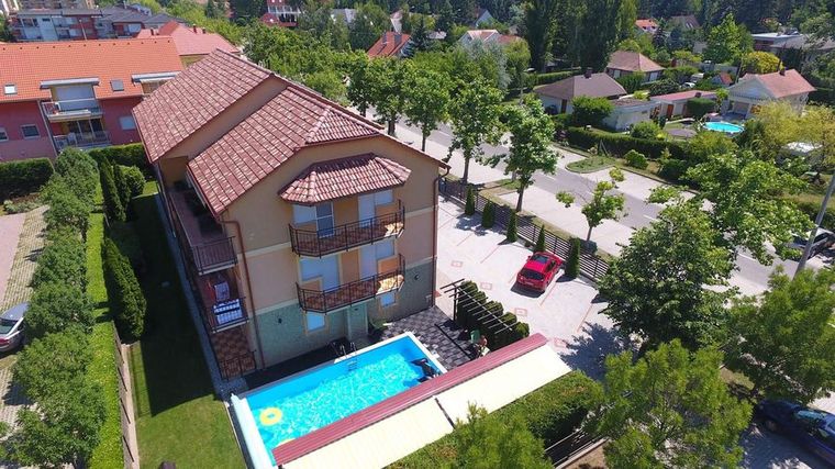 Apartmanok kívülről 10