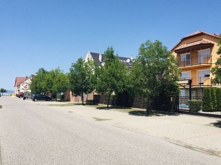 Apartmanok kívülről 11