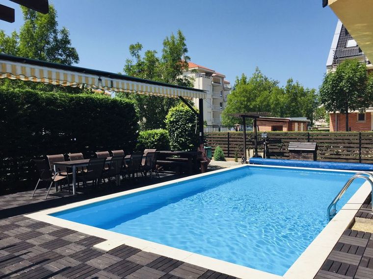 Apartmanok kívülről 15
