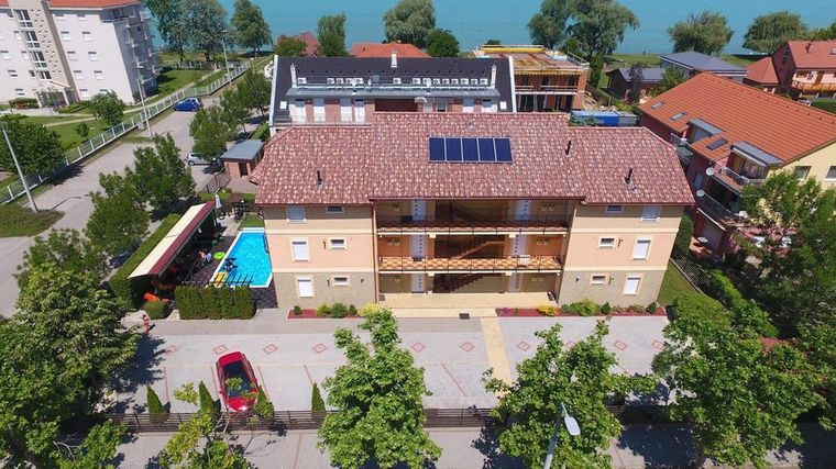 Apartmanok kívülről 17